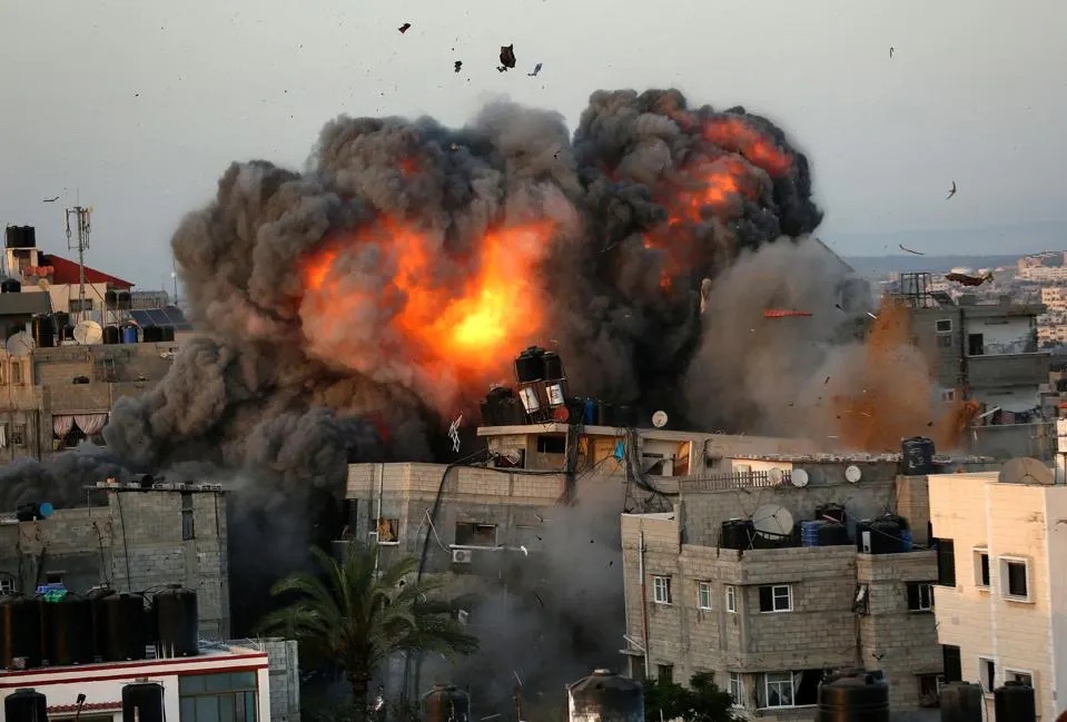 L’uso di armi pesanti esplosive in Israele e Palestina deve cessare