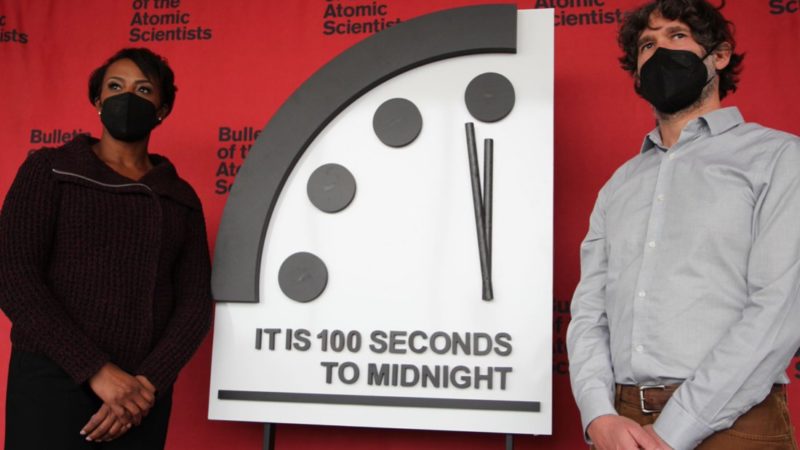 L’Orologio dell’Apocalisse rimane a 100 secondi dalla mezzanotte: invertire la rotta con il disarmo nucleare