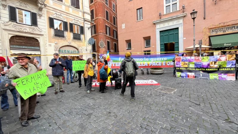 “Ferma il riarmo” in presidio a Roma: il Parlamento ascolti gli italiani e si opponga all’aumento delle spese militari