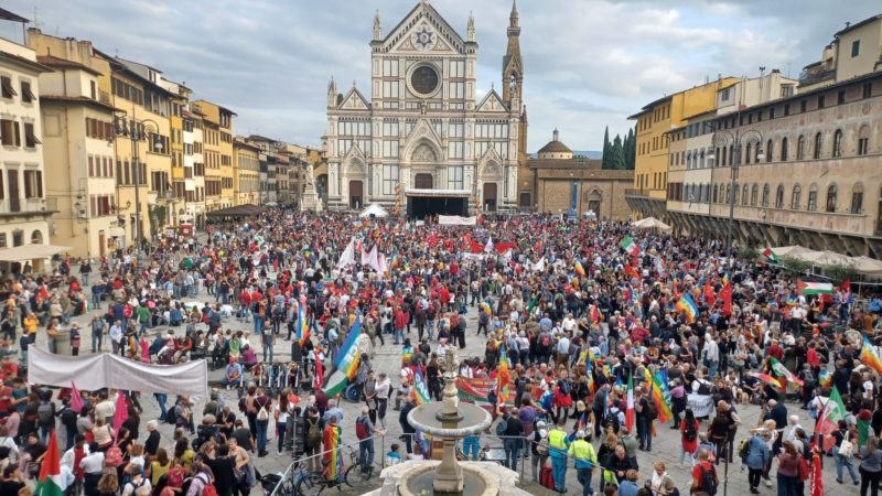 Oltre 80.000 persone nelle 7 piazze arcobaleno hanno detto: “Fermiamo le guerre, il tempo della Pace è ora”